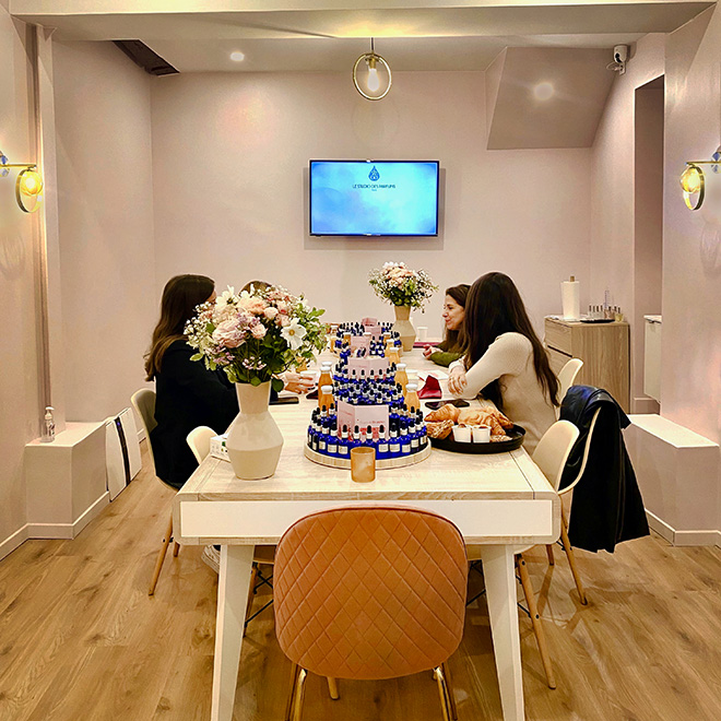 le_studio_des_parfums_groupe_atelier_de_creation