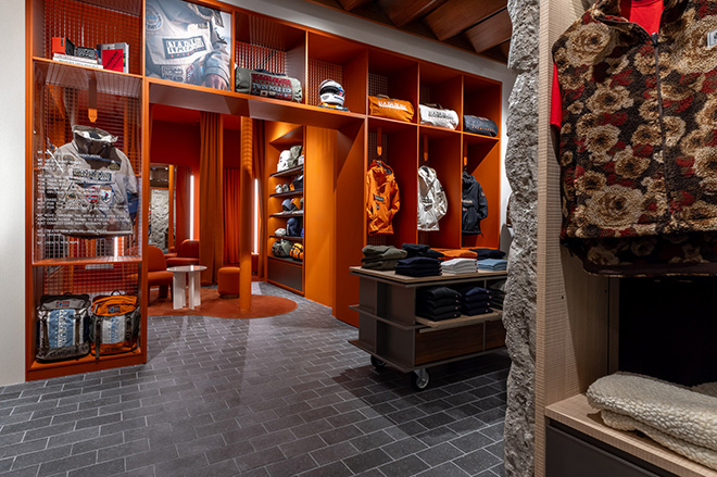 napapijri_paris_etienne_marcel_2