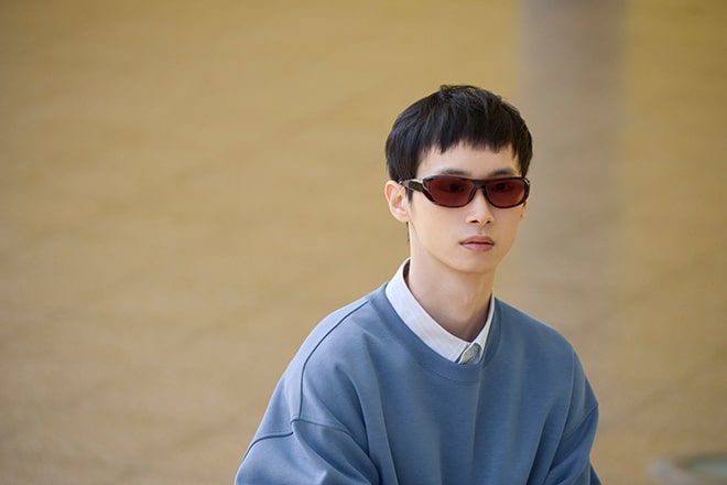 uniqlo_c_ss_2026_look9_lunettes_courtesy_uniqlo