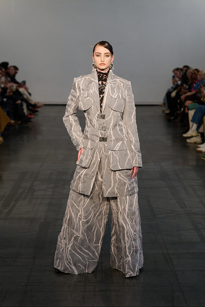 la_fabrique_nomane_par_ludovic_winterstan_pfw_2026-27_photo_franck_look10