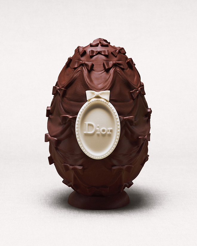 oeuf_en chocoloat_30_montaigne_par_yannick_alleno_courtsy_dior