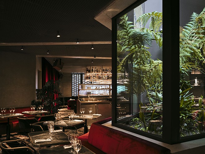 bus_palladium_restaurant_3_photo_matthieu_salvaing