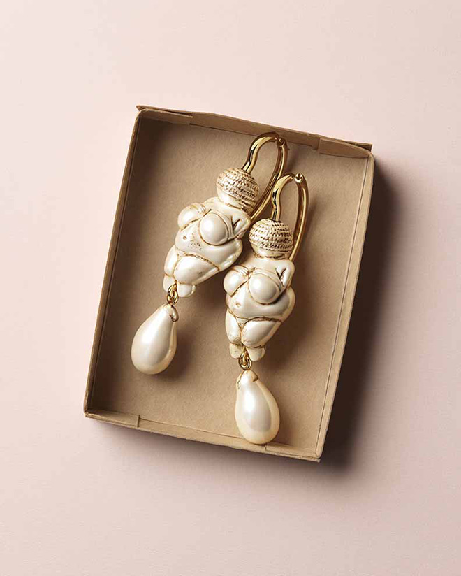 live_vivienne_westwood_les_bijoux_photo_philippe_lacombe_2
