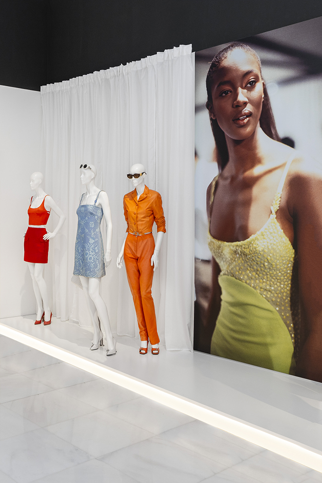 gianni_versace_retrospective_photo_paula_caballero