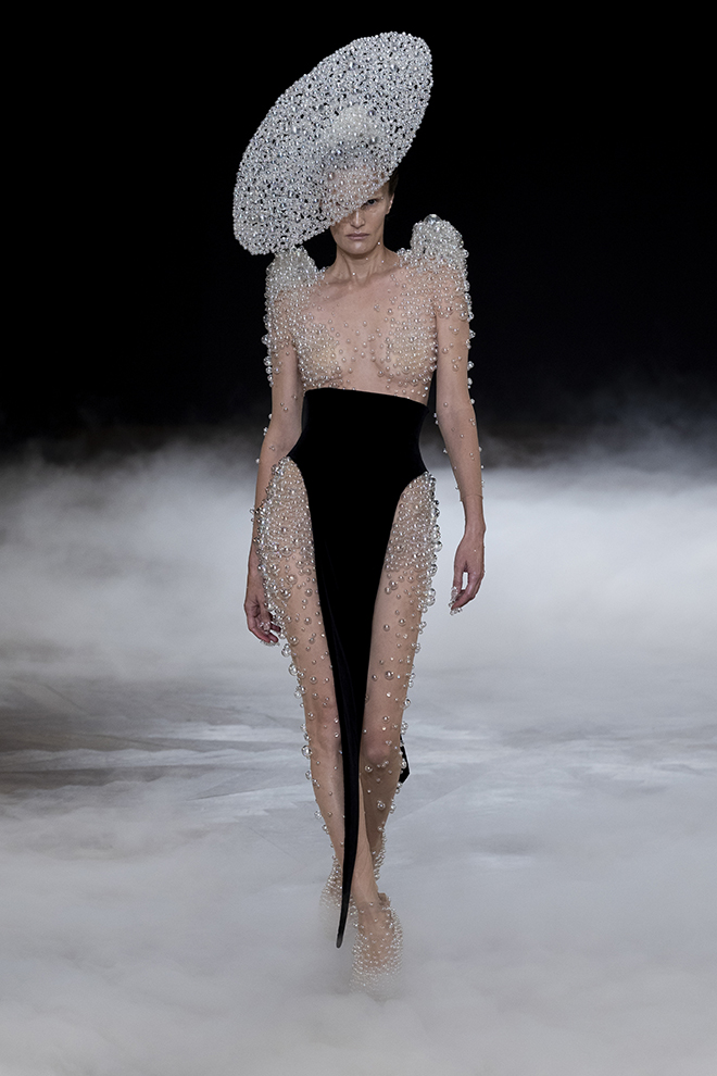 iris_van_herpen_sonic_starquakes_fw_2026-27_look10_photo_gio_staiano