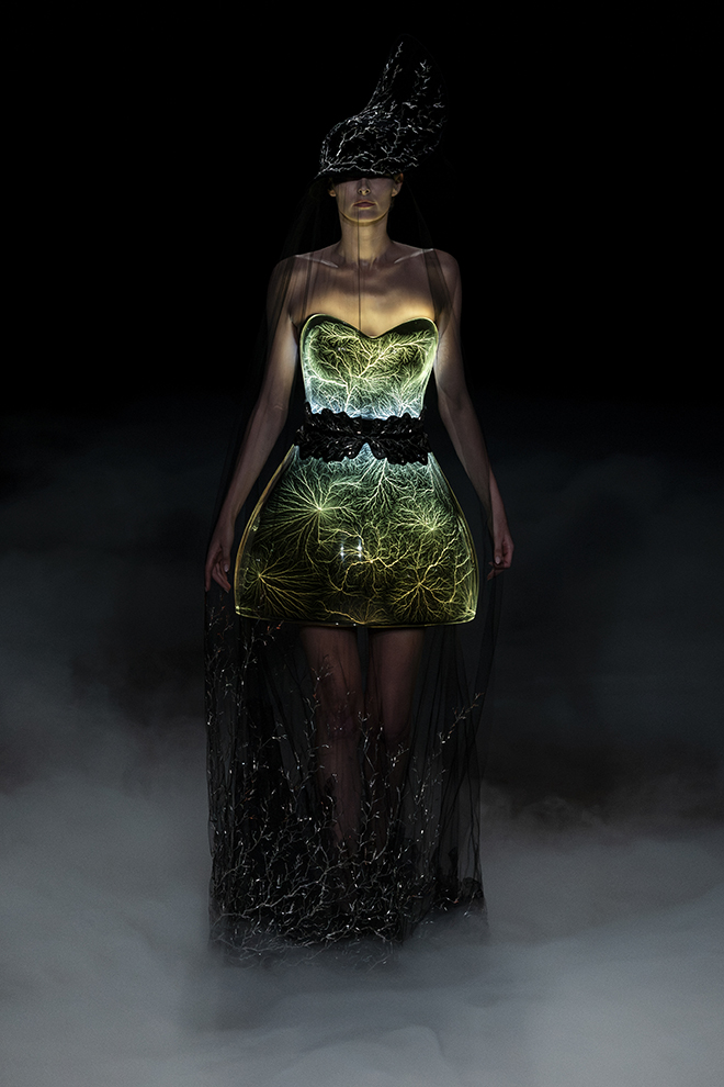 iris_van_herpen_sonic_starquakes_fw_2026-27_look9_photo_gio_staiano