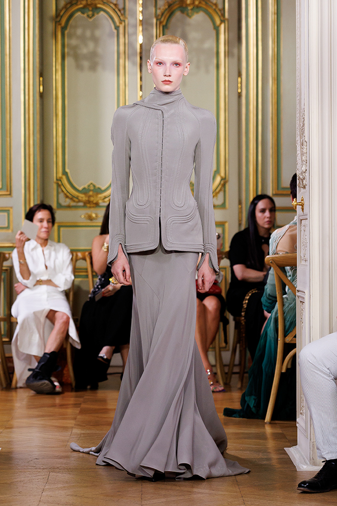 standing_ground_haute_couture_fw2026_27_look1