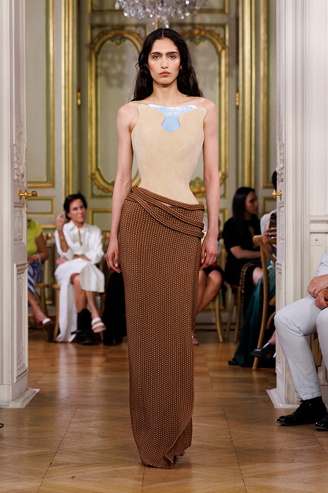 standing_ground_haute_couture_fw2026_27_look16