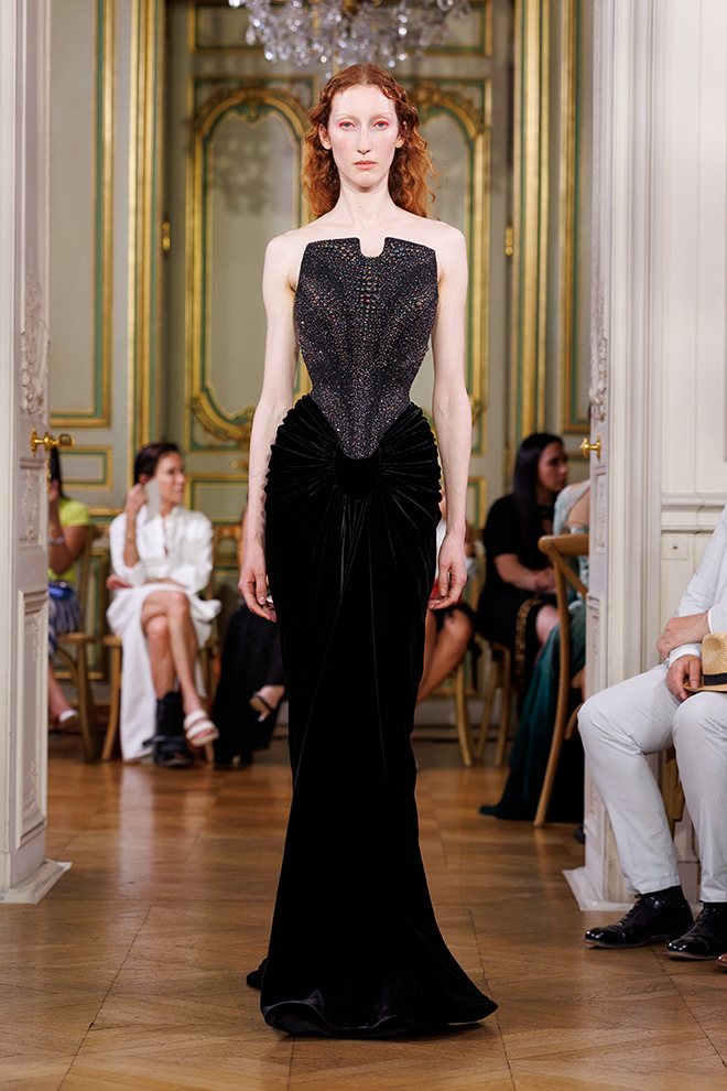 standing_ground_haute_couture_fw2026_27_look27