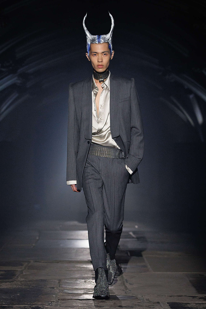 alexander_mcqueen_ss_2027_look14_courtesy_mcqueen