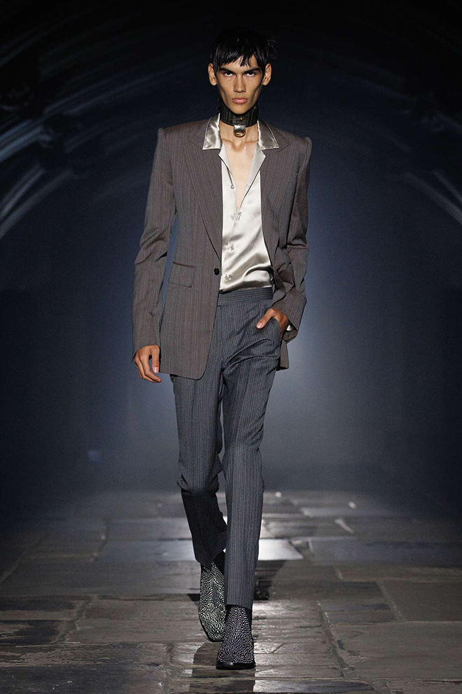 alexander_mcqueen_ss_2027_look7_courtesy_mcqueen